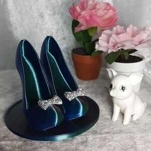 Handmade High Heel Shoe Cell Phone Holder 3 D Printed With Rhinestone
